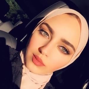 Meet your Posher, Eman